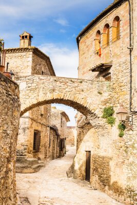 Alte Mauern auf italienischem Dorf