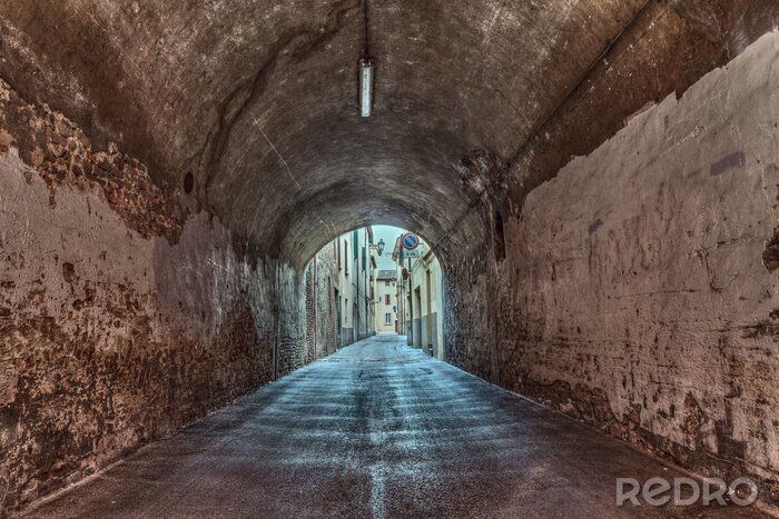 Bild Alter stadtnaher Tunnel