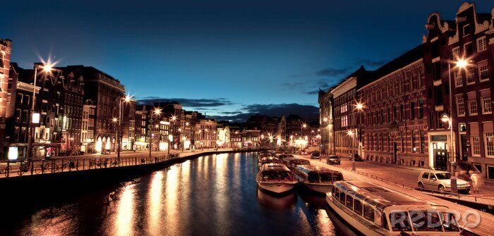 Bild Amsterdam bei Nacht und Blick auf den Kanal