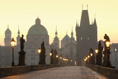 Architektur der Karlsbrücke in Prag