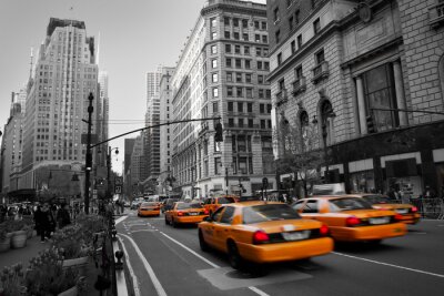 Architektur und gelbe NY Taxis