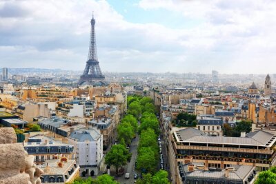 Architektur von Paris mit Eiffelturm