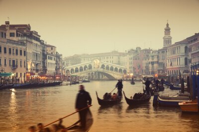 Bild Architektur von Venedig und Gondeln