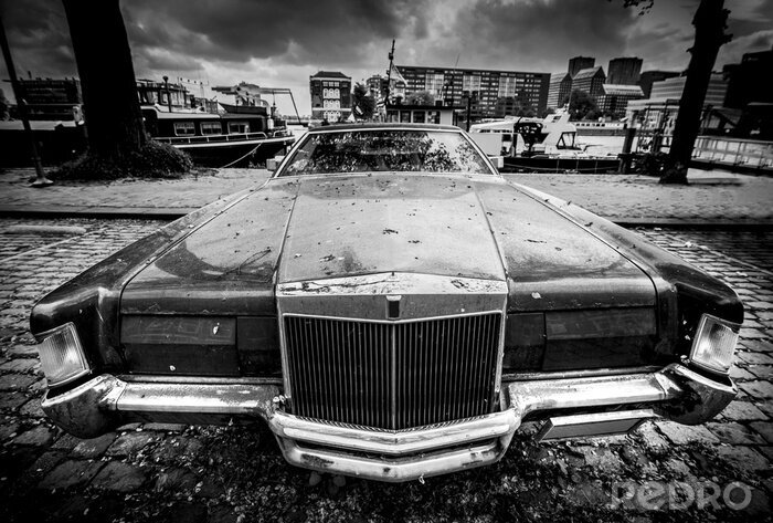 Bild Auto schwarz und weiß alt