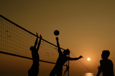 Beach-Volleyball-Silhouette