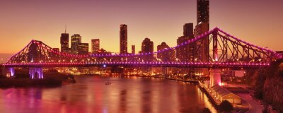 Beleuchtete Brücke in Australien