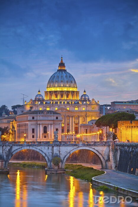 Bild Beleuchtetes Rom am Abend