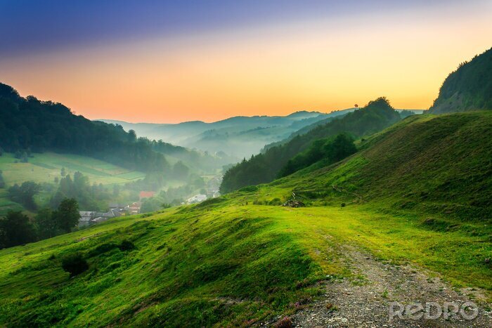 Bild Berge im Morgengrauen
