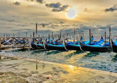 Bild Blaue Venezianische Gondeln Aquarell
