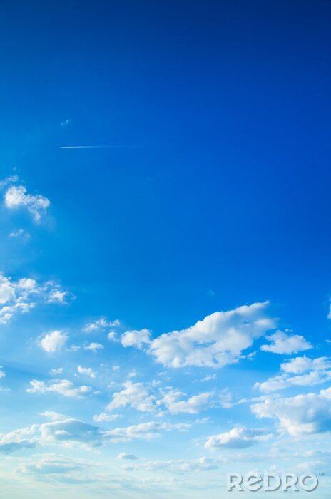 Bild Blauer Himmel an einem sonnigen Tag
