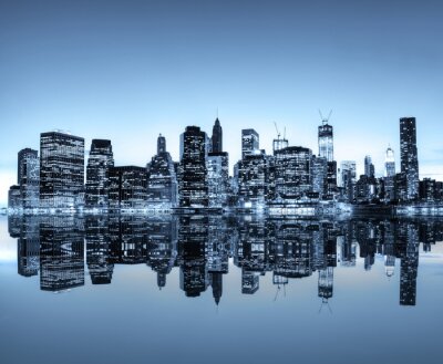 Blauer Himmel über Panorama NY