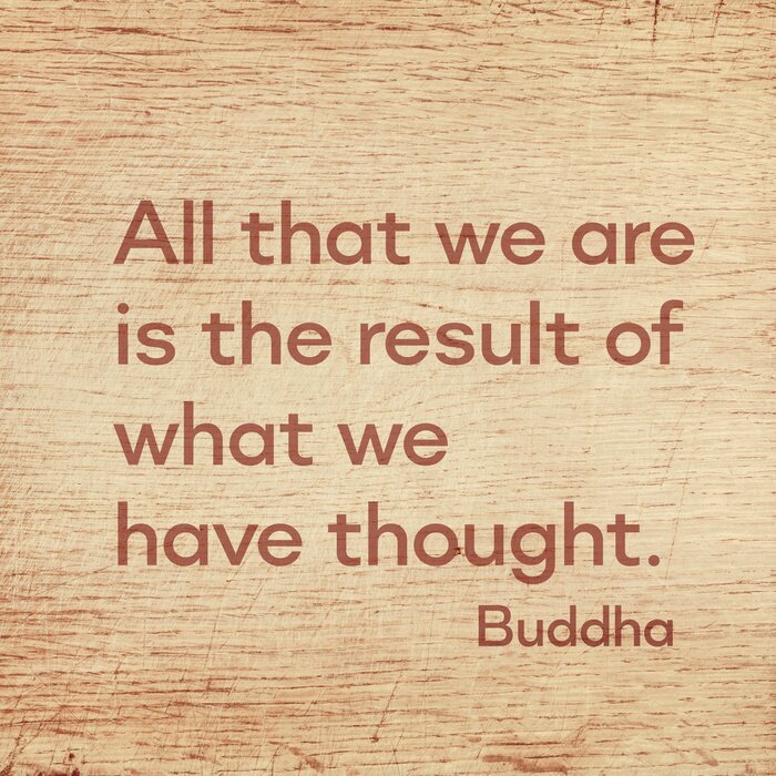 Bild Buddha Zitate auf hölzernem Hintergrund