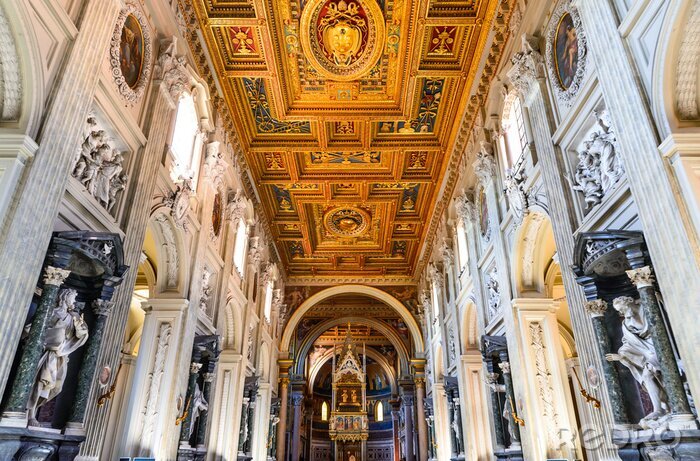 Bild Das Innere der Basilika in Rom