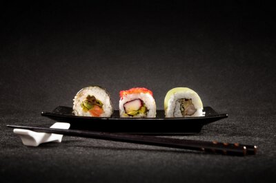Bild Drei Sushi-Rollen