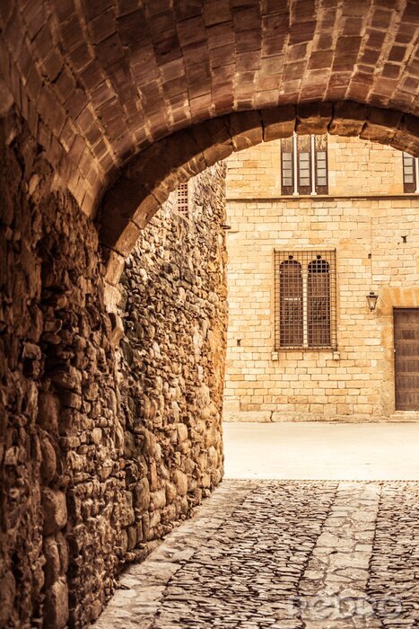 Bild Durchgang mi Steinbogen