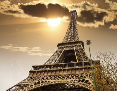 Bild Eiffelturm aus der Nähe
