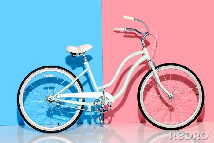 Bild Fahrrad Retro auf himmelblau-rosa Hintergrund