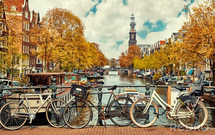 Bild Fahrräder vor Hintergrund der Stadt Amsterdam