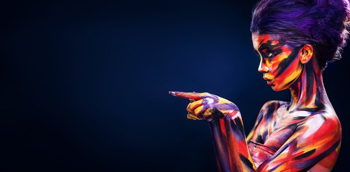 Bild Frau gemalt mit Farben