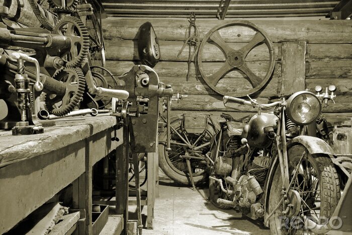 Bild Garage mit einspurigem Fahrzeug