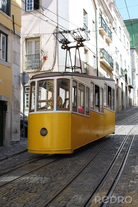 Bild Gelbe Straßenbahn in Lissabon