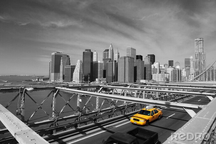 Bild Gelbes Taxi auf der Brooklyn Bridge