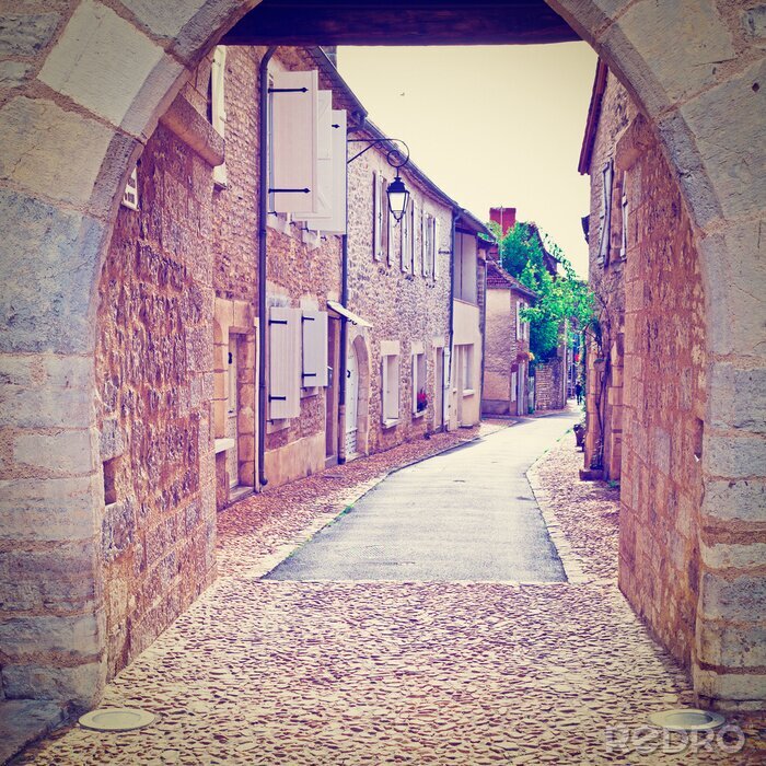 Bild Gepflasterter enger Durchgang