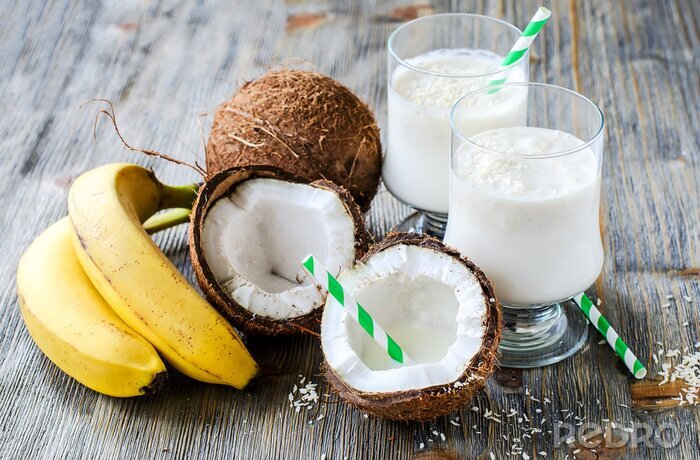 Bild Getränke mit Bananen und Kokosnüssen