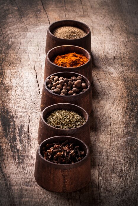 Bild Gewürze in Holzschatullen