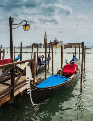 Bild Gondeln am Morgen in Venedig