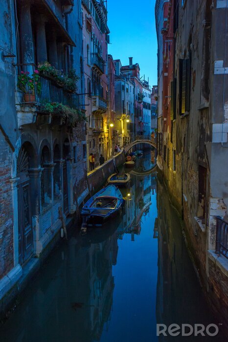 Bild Gondeln in Venedig bei Dämmerung