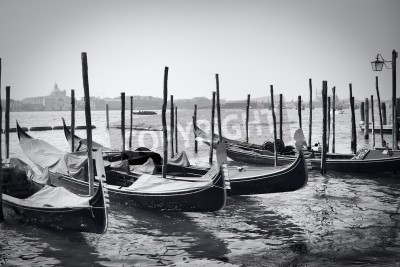 Bild Gondeln Schwarz-weiße vertäute