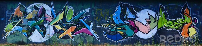 Bild Graffiti an einer Wand in einer Passage