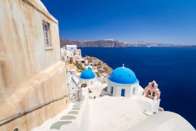 Griechische Küste mit weißen Häusern