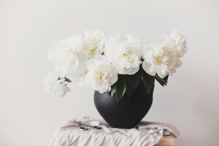 Bild Helle Pfingstrosen in der Vase