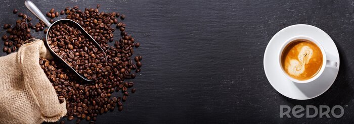 Bild Kaffeebohnen und Tasse Espresso