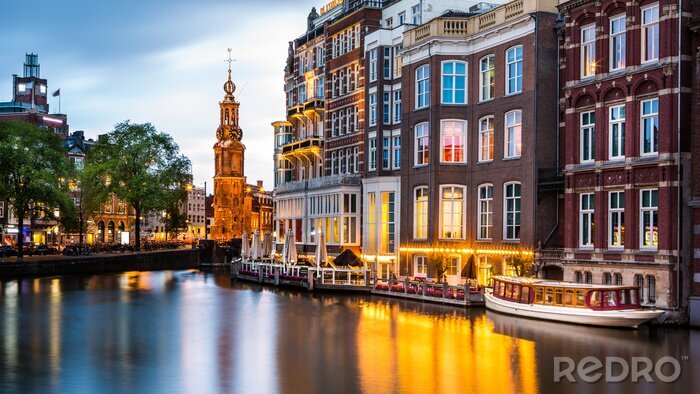 Bild Kirche und Gebäude in Amsterdam