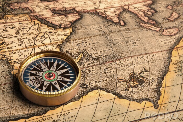 Bild Kompass und alte Karte