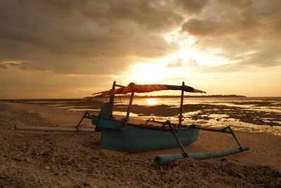 Bild Landschaft mit Boot in Indonesien