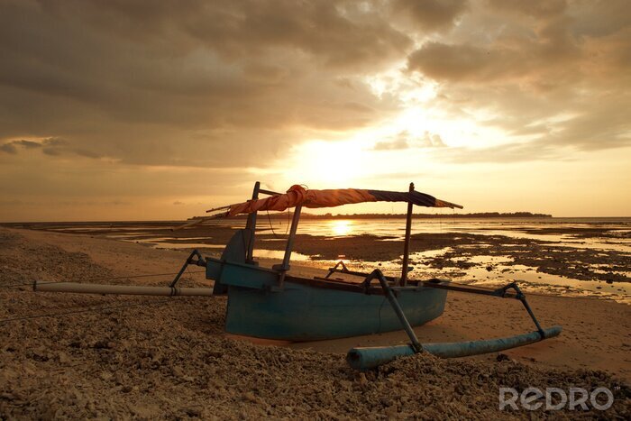Bild Landschaft mit Boot in Indonesien