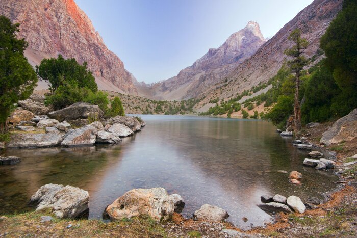 Bild Landschaft See zwischen den Bergen