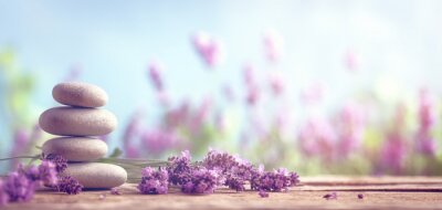 Bild Lavendelzweige und -steine