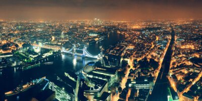 Bild London im Licht der nächtlichen Laternen