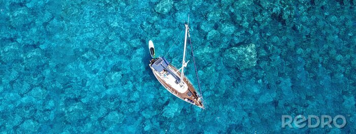 Bild Luxus-Segelboot auf Wasser