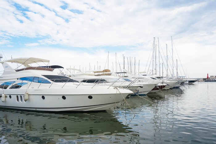 Bild Luxusyachten im Golf