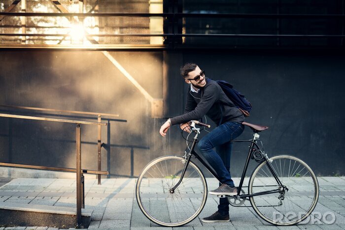 Bild Mann auf dem Fahrrad in der Stadt