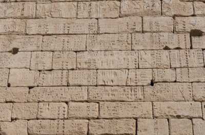 Bild Mauer mit Hieroglyphen