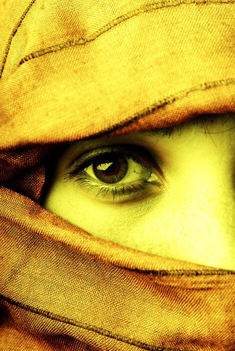 Bild Mensch mit bedecktem Gesicht