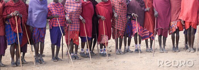 Bild Menschen in Massai-Kleidung