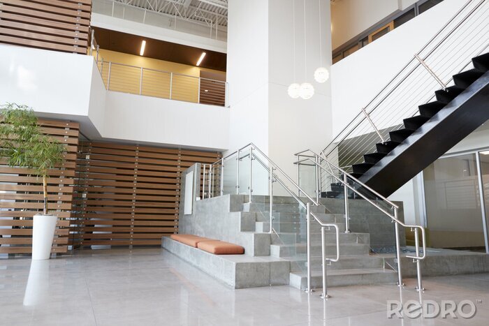 Bild Moderne Treppe in einem Bürogebäude
